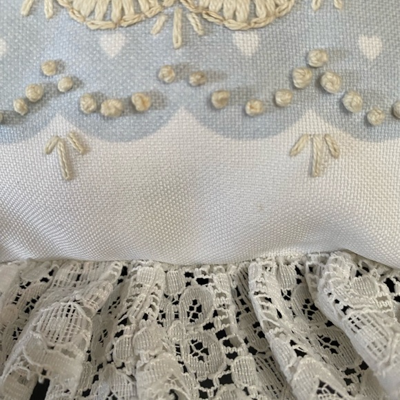Vintage Decor Pillow Precious Moment Embroidered and lace trim12x 12” - Picture 4 of 8